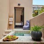 Kaptara Premium Ground Floor Unit With 2 Jaccuzis-part Of Kaptara Complex *